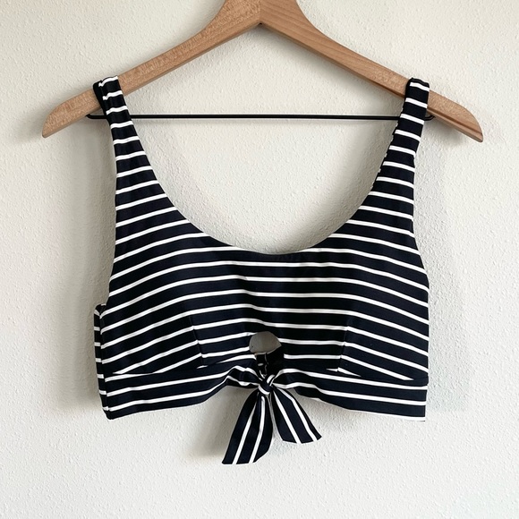 Sea Level Tie Front Bikini Top Size 10 - Picture 4 of 11